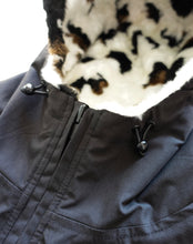 Load image into Gallery viewer, Ox Reversible Jacket