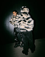 Load image into Gallery viewer, Zebra Jacket