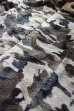 Load image into Gallery viewer, Camo Reversible Jacket