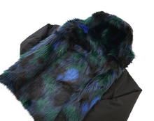 Load image into Gallery viewer, Peacock Reversible Jacket