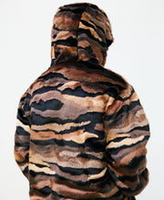 Load image into Gallery viewer, Grizzly Reversible Jacket
